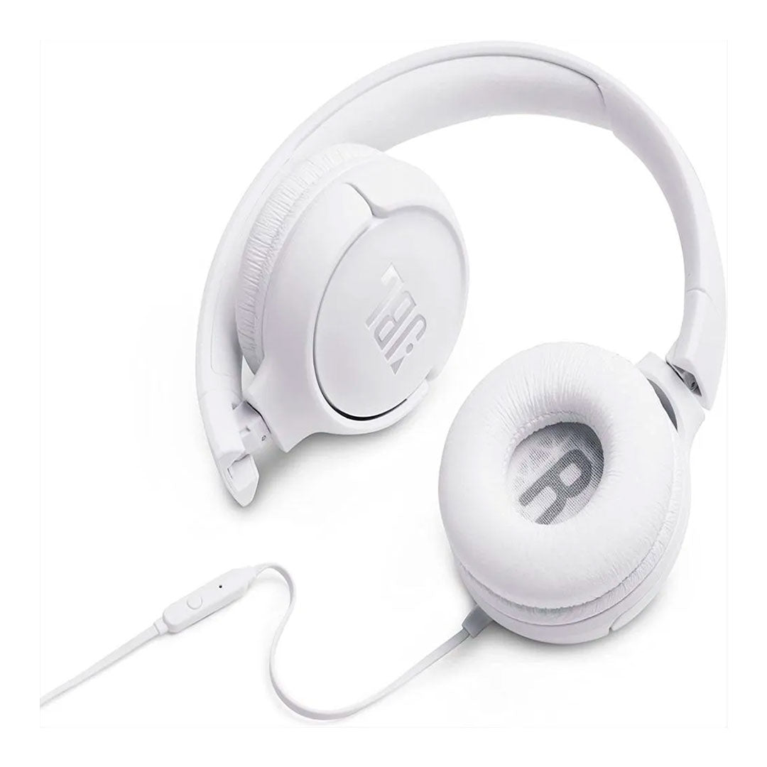 JBL Tune 500 vista inclinada con almohadillas acolchadas