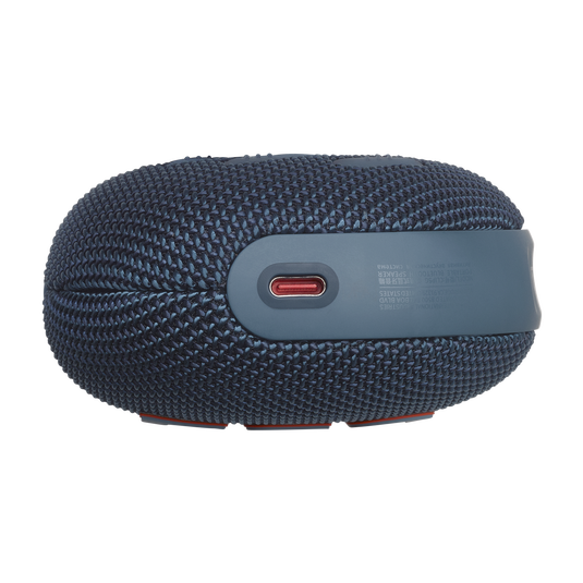 JBL Clip 5 vista inferior azul, detalles de conectividad