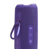 JBL Flip 7 detalle del clip morado integrado